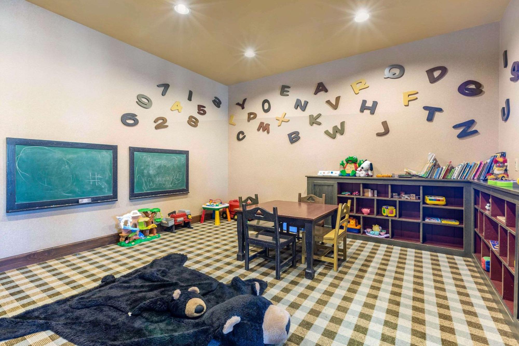 บลูกรีน วาเคชั่นส์ บิก แบร์ วิลเลจ, แอสเซนด์ รีสอร์ต คอลเล็กชั่น Hotel บิ๊กแบร์เลค ภายนอก รูปภาพ